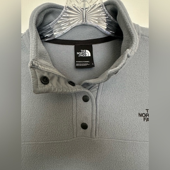 Womens The North Face TKA Glacier
Snap-Neck Pullover - Picture 6 of 8